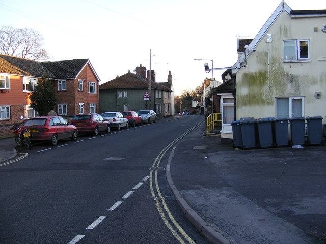 File:B1116 College Road, Framlingham - Geograph - 1124987.jpg