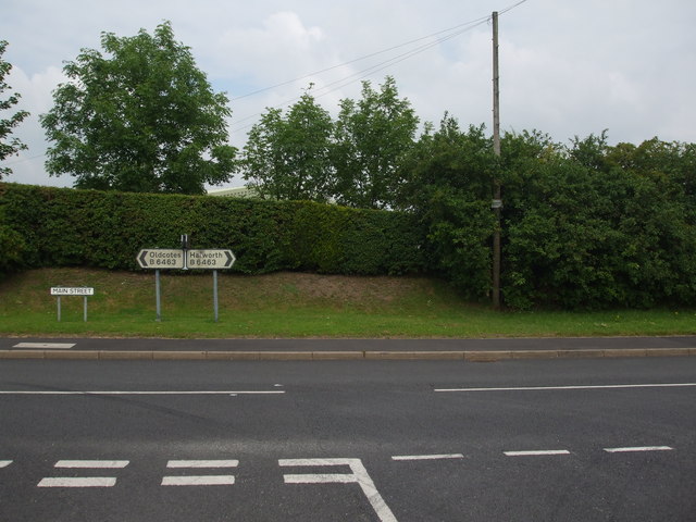 File:B6463 junction, Styrrup - Geograph - 1368228.jpg