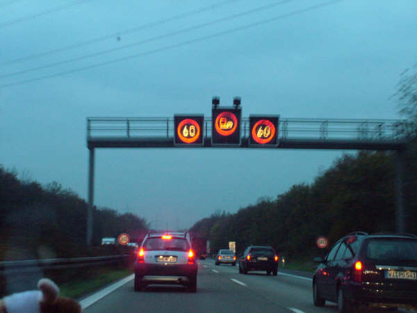 File:Germany - 60 kmh and no HGV's allowed to overtake - Coppermine - 1358.JPG