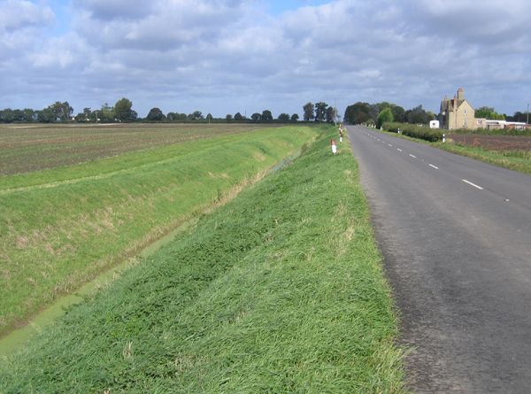 File:New Cut, B1167, Thorney, Cambs - Geograph - 62788.jpg