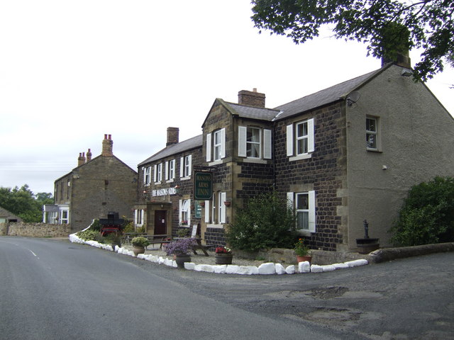 File:The Masons Arms - Geograph - 500322.jpg