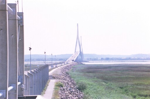 File:Pont de Normandie from toll booth - Coppermine - 119.jpg