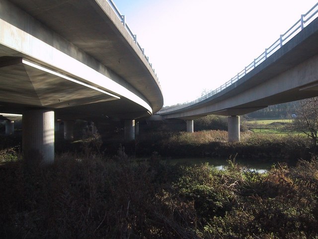 File:Under the A4 as it crosses the River... (C) Sarah Charlesworth - Geograph - 1065985.jpg