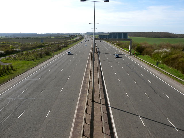 File:A1 (M) looking South - Geograph - 1240153.jpg