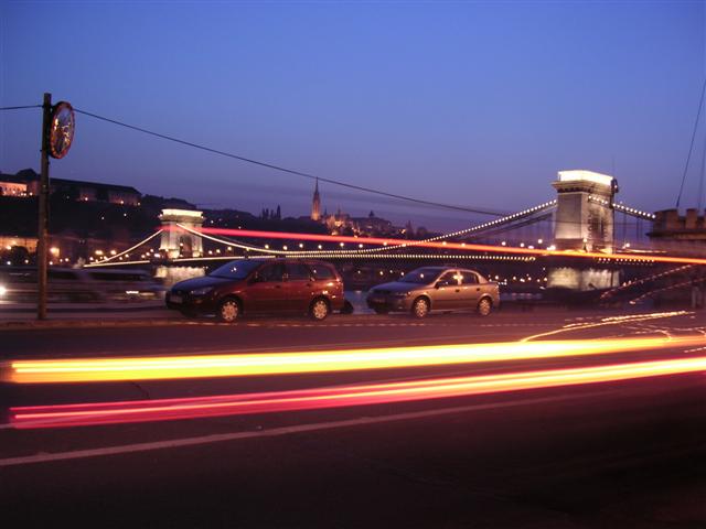 File:Budapest Bridge - Coppermine - 3128.jpg