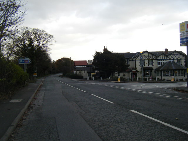 File:Hooton Road - Geograph - 2155490.jpg