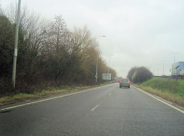 File:Slip road from A27 east to Havant roundabout - Geograph - 2863925.jpg