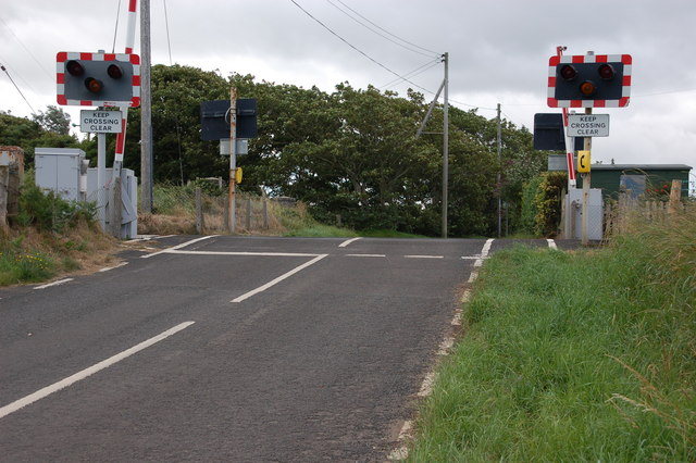 File:Barmouth level crossing near Castlerock (1) - Geograph - 213332.jpg