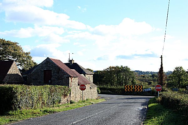 File:Road junction at The Stripe - Geograph - 2136936.jpg