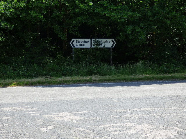 File:The A886 road - Geograph - 5870560.jpg