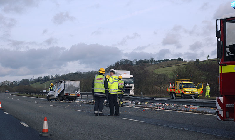 File:Accident south of J28 - Coppermine - 4524.jpg