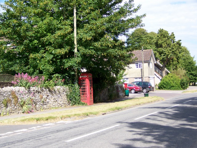 File:Telephone box, Martinstown - Geograph - 1360820.jpg