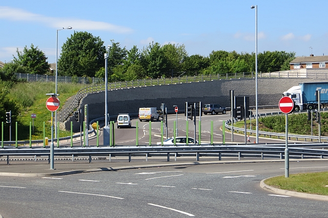 File:Tyne Tunnels, southern approach - Geograph - 3778336.jpg