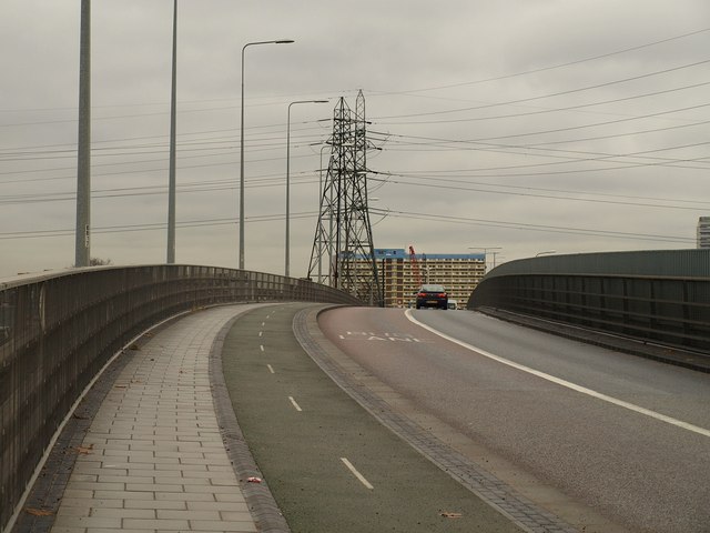 File:A13, Canning Town - Geograph - 2237312.jpg