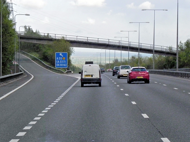 File:Southbound M20, Junction 2 - Geograph - 3709117.jpg