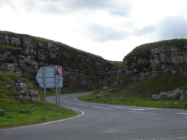 File:Dramatic portal into the A4107 - Geograph - 475450.jpg