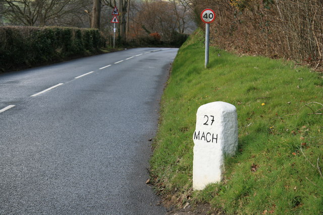 File:Milestone on the B4568 - Geograph - 783395.jpg