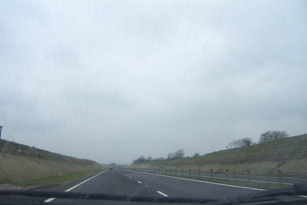 File:A41 Aston Clinton bypass wire barriers (road trip 02-01-04) - Coppermine - 1322.jpg