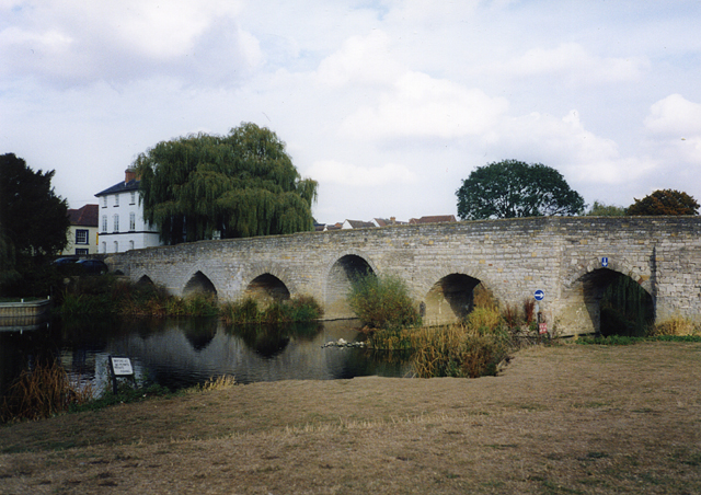 File:The bridge at Bidford - Geograph - 883494.jpg