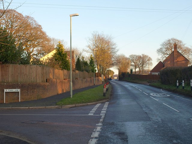 File:B3179 leaving Woodbury - Geograph - 1662326.jpg