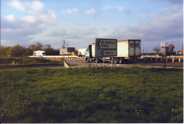 File:Glatton Ways A1 Staggered Junction - Geograph - 1036164.jpg