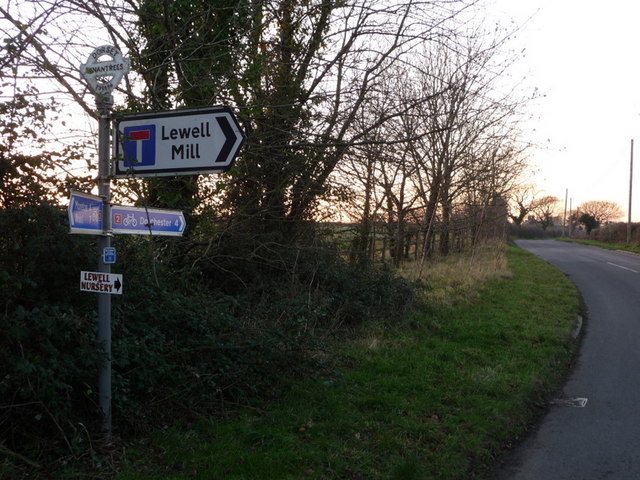 File:West Knighton- signpost at Tenantrees - Geograph - 1094243.jpg