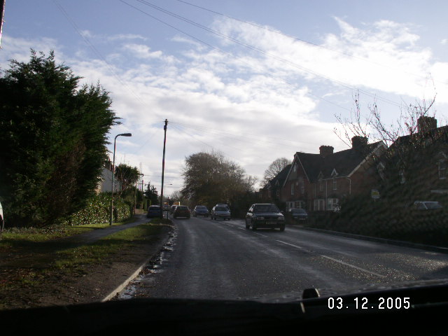 File:A334 in Wickham - Coppermine - 4162.jpg