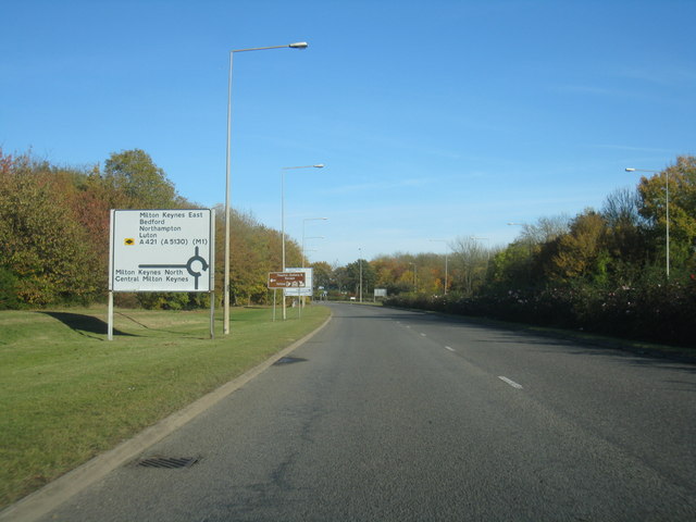 File:Groveway - Milton Keynes (C) Sebastian Ballard - Geograph - 2676015.jpg