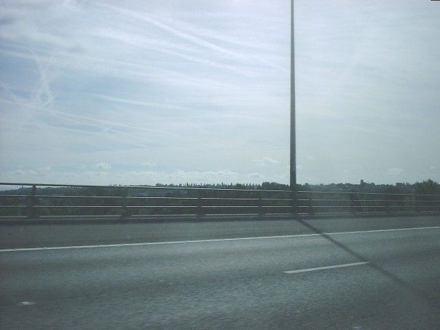 File:M6 southbound, Thelwall Viaduct - Coppermine - 3153.jpg