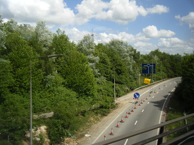 File:Slip road from M25 to A405, seen from M1 slip to M25 clockwise - Geograph - 2419962.jpg