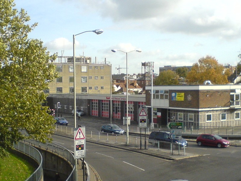 File:General streetlighting view on Canterbury Ring Road - Coppermine - 9089.jpg