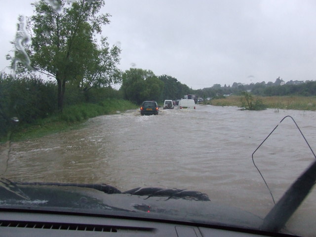 File:Near Stoulton in the flood july 2007 - Geograph - 1508471.jpg