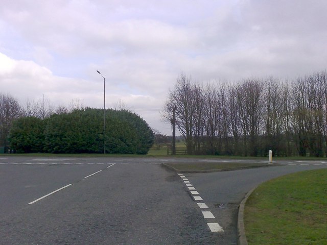 File:Junction of Burleigh Piece and A413,... (C) mick finn - Geograph - 1185229.jpg