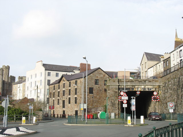 File:The South Entrance to the Road Tunnel under Y Maes - Geograph - 289306.jpg