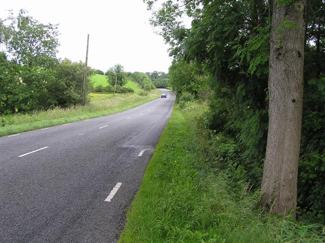 File:Road at Rosscarn - Geograph - 492330.jpg