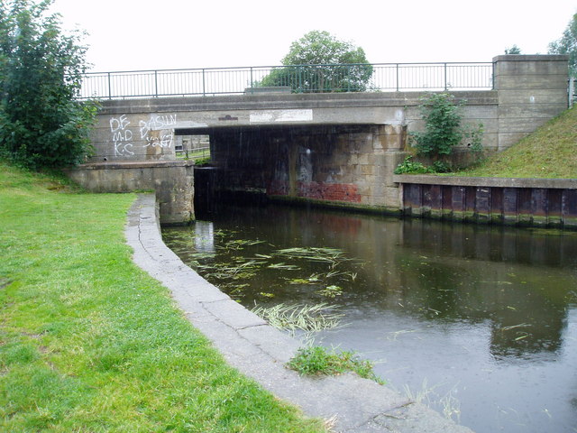 File:Zouch Road Bridge No. 43 - Geograph - 920318.jpg