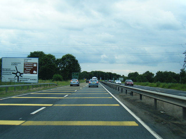 File:A40 nears Elm Bridge Court roundabout - Geograph - 3046818.jpg