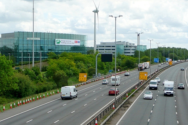 File:M4 near junction 11 - Geograph - 1314678.jpg