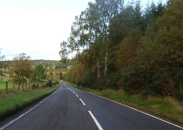 File:The A833 descending Glen Convinth - Geograph - 1554925.jpg