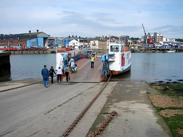 File:The Cowes Chain Ferry - Geograph - 837142.jpg