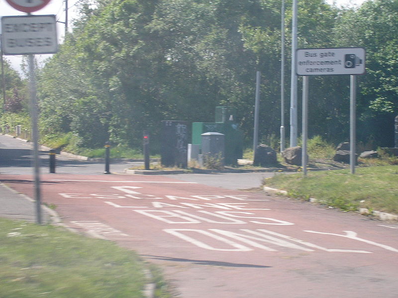 File:Bus gate just off Blanchardstown Roundabout. I've never seen it used, - Coppermine - 11931.JPG