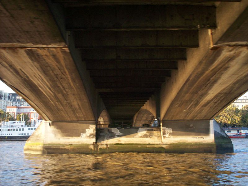 File:Waterloo Bridge 2.JPG