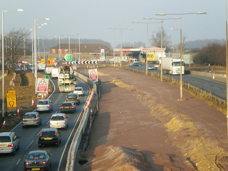 File:South Bridge Looking North with Zoom at Colsterworth - Coppermine - 21431.JPG