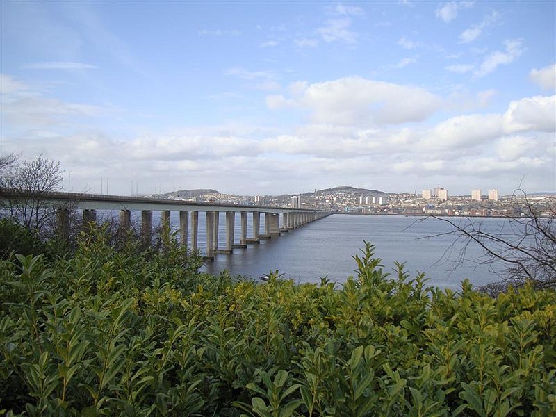 File:Tay Road Bridge - Coppermine - 23516.jpg