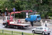 Car Removal in Berlin.jpg