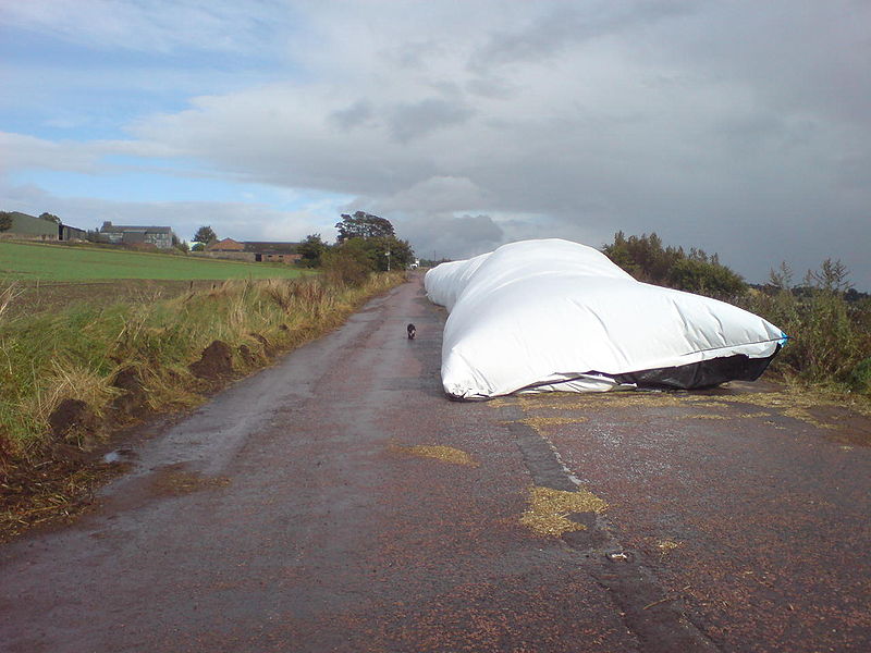 File:Old A9. Between Findo Gask and Forteviot junctions. - Coppermine - 20146.JPG