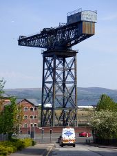 C82 James Watt Dock Titan crane - Geograph - 5010781.jpg