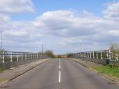 Motorway bridge at Hedgerley Green - Geograph - 162877.jpg