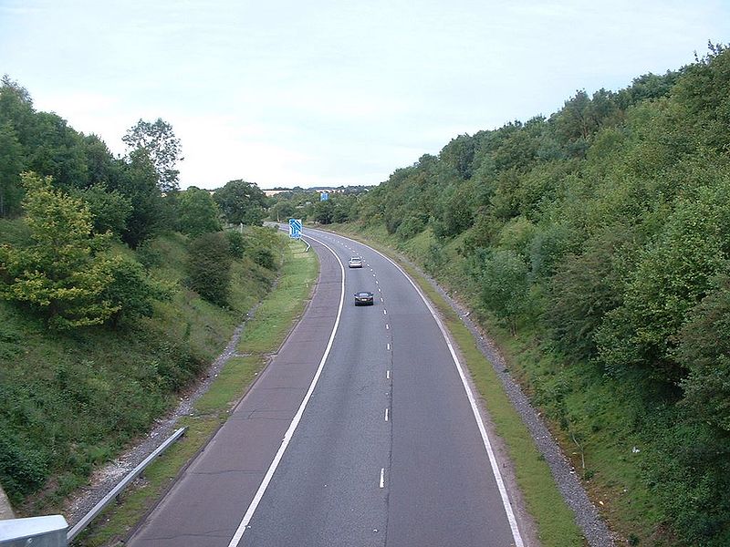 File:Modern east end of A303 - Coppermine - 14007.jpg