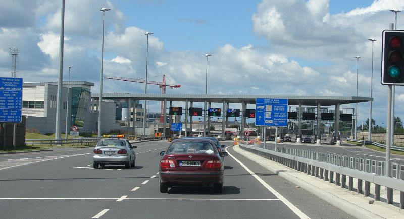 File:M50 Dublin Port tunnel approaching toll plaza - Coppermine - 14345.JPG